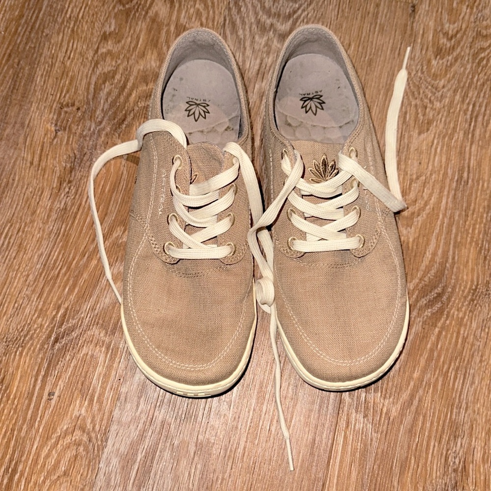 Astral hemp casual water shoes, women’s 6.5